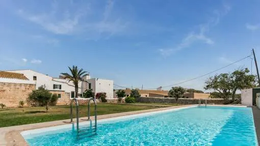 Rustic finca on a large plot of land near Ciutadella de Menorca Rustic finca on a large plot of land near Ciutadella de Menorca